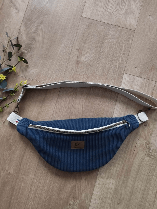Sac banane en velours côtelé - Bleu denim