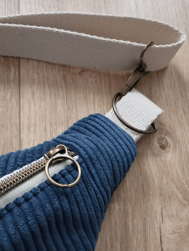 Sac banane en velours côtelé - Bleu denim