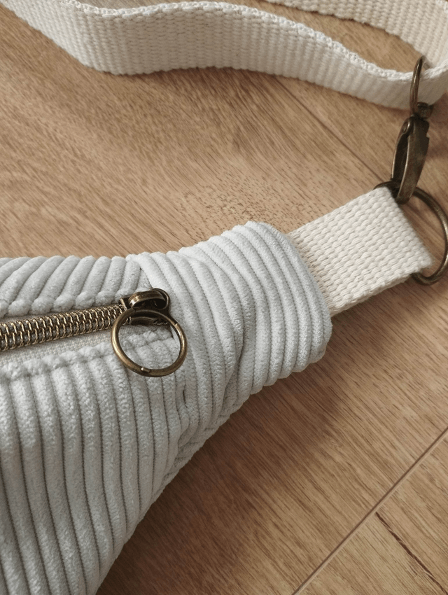 Sac banane en velours côtelé - Crème