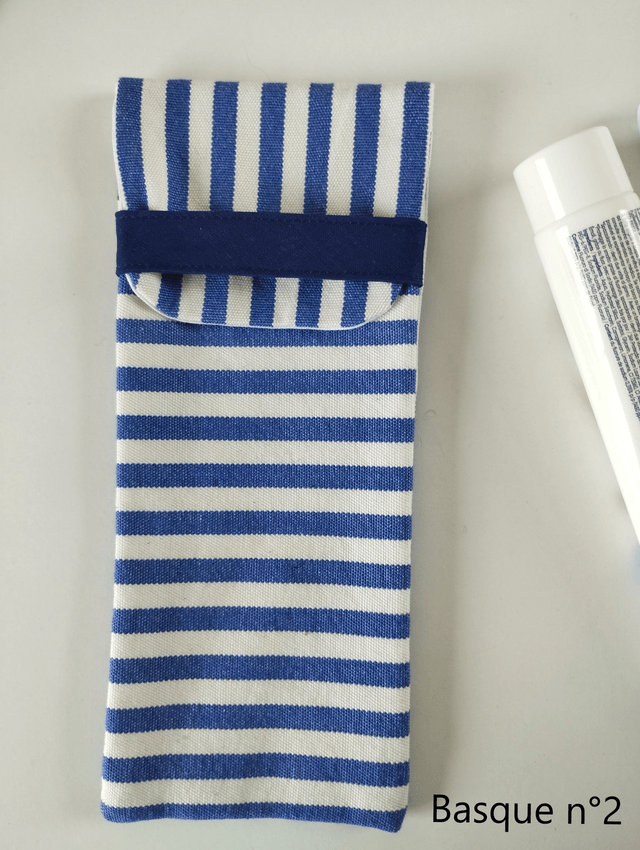 Pochette à brosse à dent